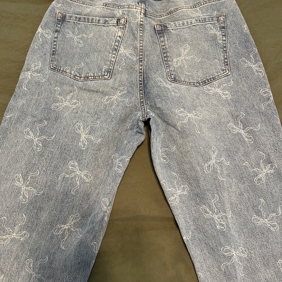 Wild Fable Jeans with Bows - Picture 3 of 4